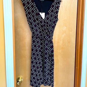 New with Tags 41 Hawthorn Black and Burgundy Tie-Waist Sleeveless Dress